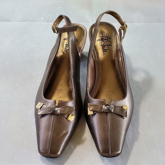 Brown shimmer sling back with buckle and bow - Picture 2 of 9